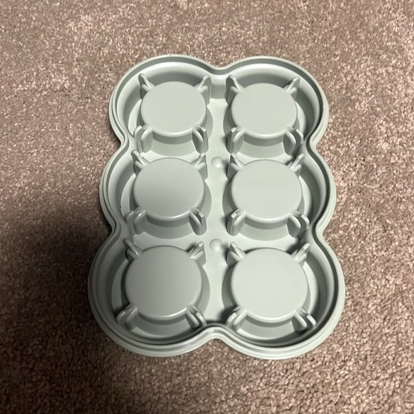 Baby bullet food storage 4 jars and a tray . - Picture 6 of 6